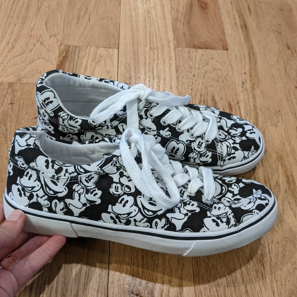Woman's Disney Mickey Shoes